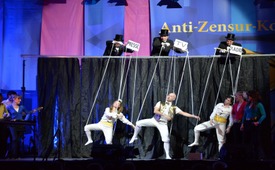 AZK 11 - Tanzshow: Stopp den Meinungsmachern